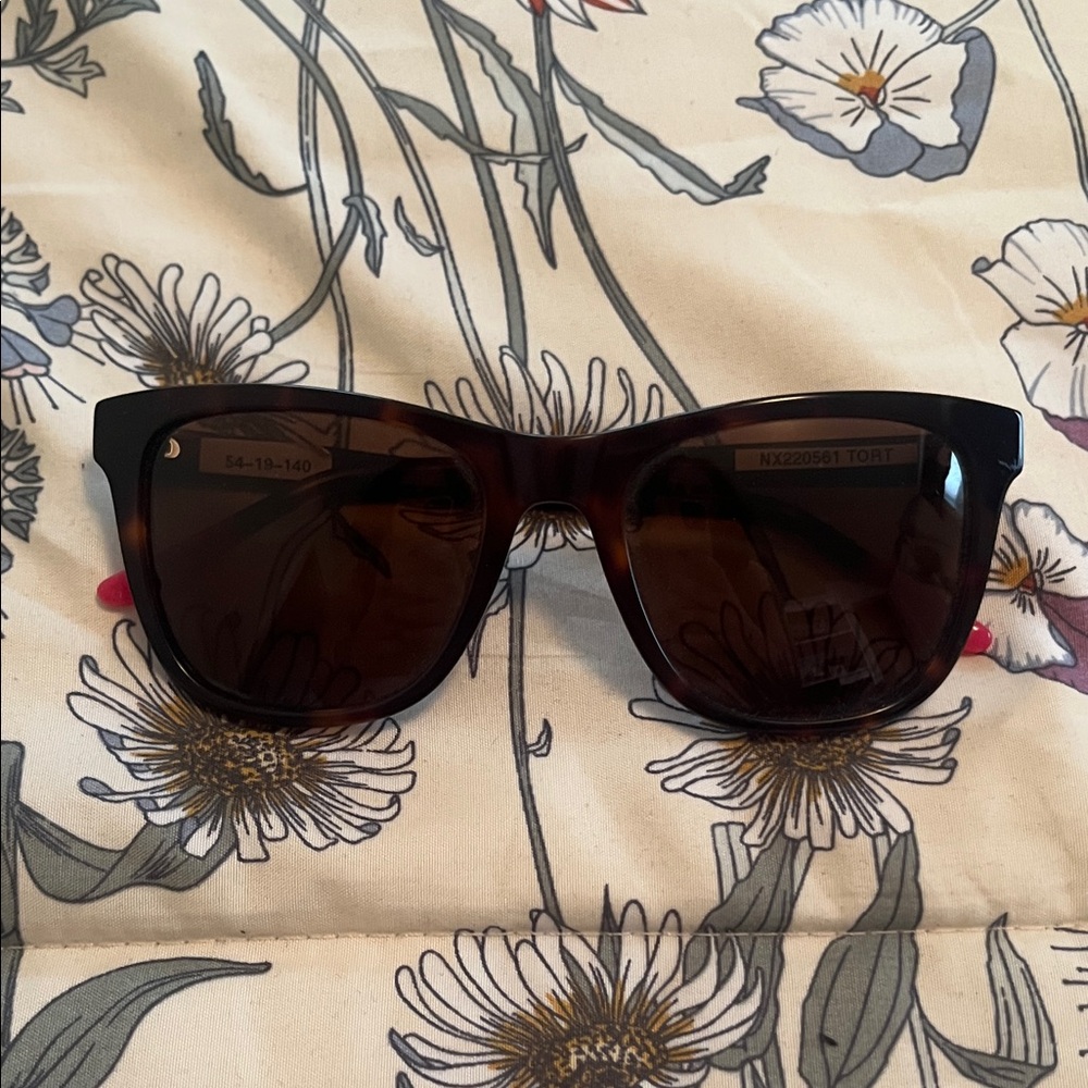 Classic Tortoiseshell Square Women's Roxy Sunglasses